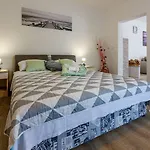 Renoviertes Mit Meerblick, Fitnessraum, Babybett, Grillbereich شقة تْسْغيكفانِتْسا