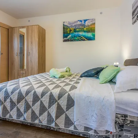 Renoviertes Mit Meerblick, Fitnessraum, Babybett, Grillbereich Διαμέρισμα