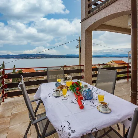 Renoviertes Mit Meerblick, Fitnessraum, Babybett, Grillbereich * Crikvenica