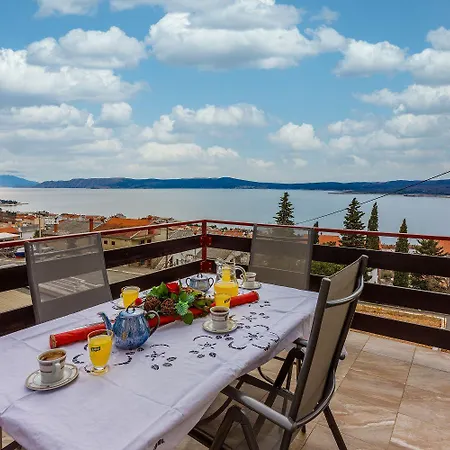 Renoviertes Mit Meerblick, Fitnessraum, Babybett, Grillbereich Διαμέρισμα Crikvenica