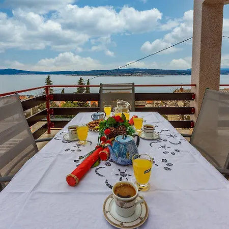 Renoviertes Mit Meerblick, Fitnessraum, Babybett, Grillbereich Crikvenica