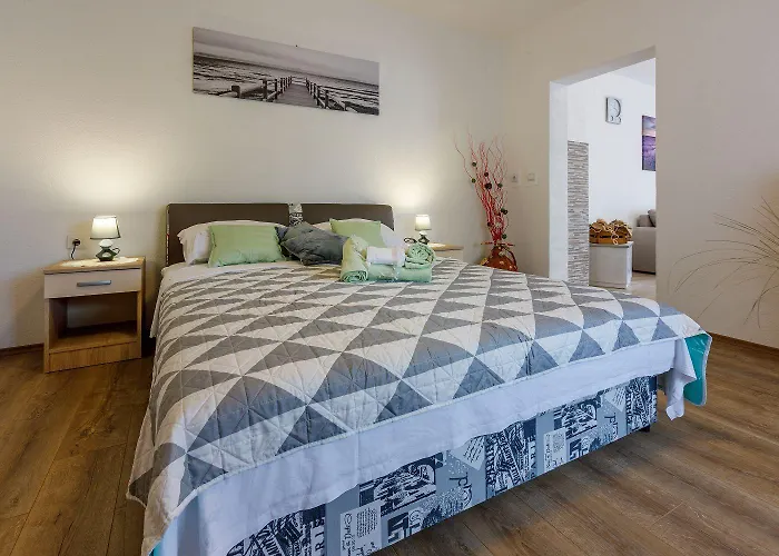 Renoviertes Mit Meerblick, Fitnessraum, Babybett, Grillbereich Διαμέρισμα Crikvenica