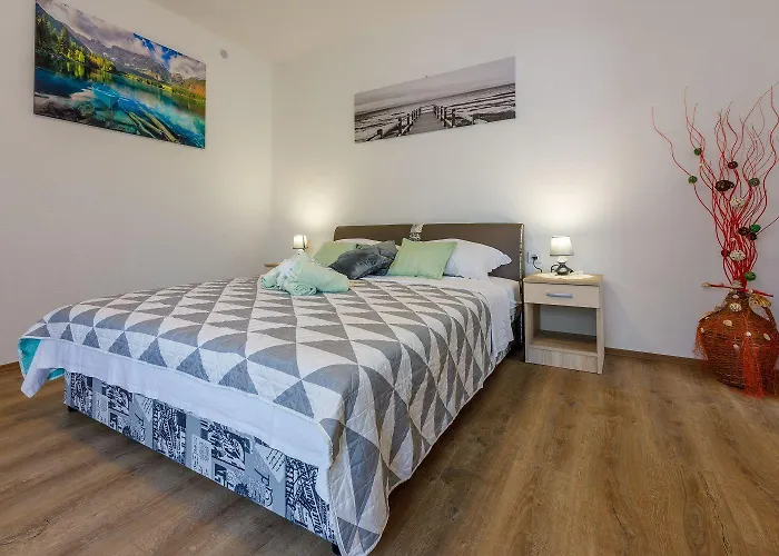 Renoviertes Mit Meerblick, Fitnessraum, Babybett, Grillbereich * Crikvenica