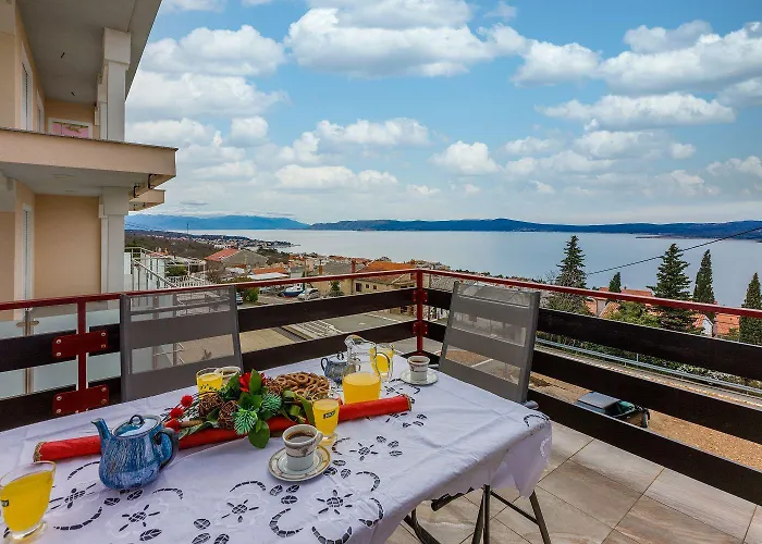 Renoviertes Mit Meerblick, Fitnessraum, Babybett, Grillbereich