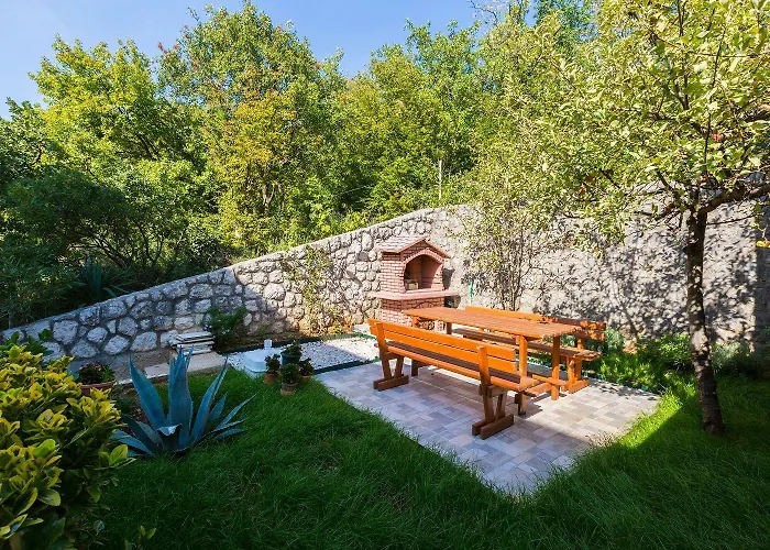 Renoviertes Mit Meerblick, Fitnessraum, Babybett, Grillbereich Διαμέρισμα Crikvenica